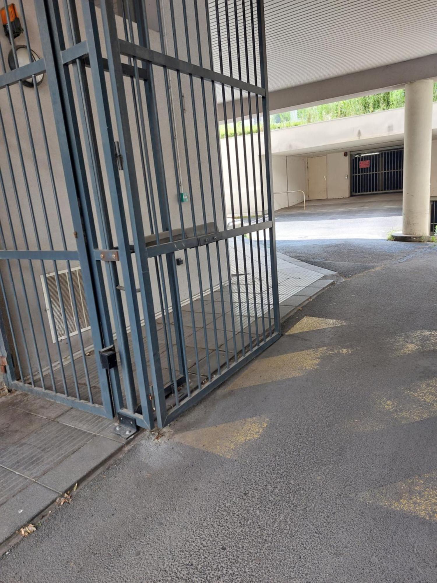 Hyper Centre ,Jolie Chambre Climatisee Avec Parking Securise Gratuit クレルモン・フェラン エクステリア 写真